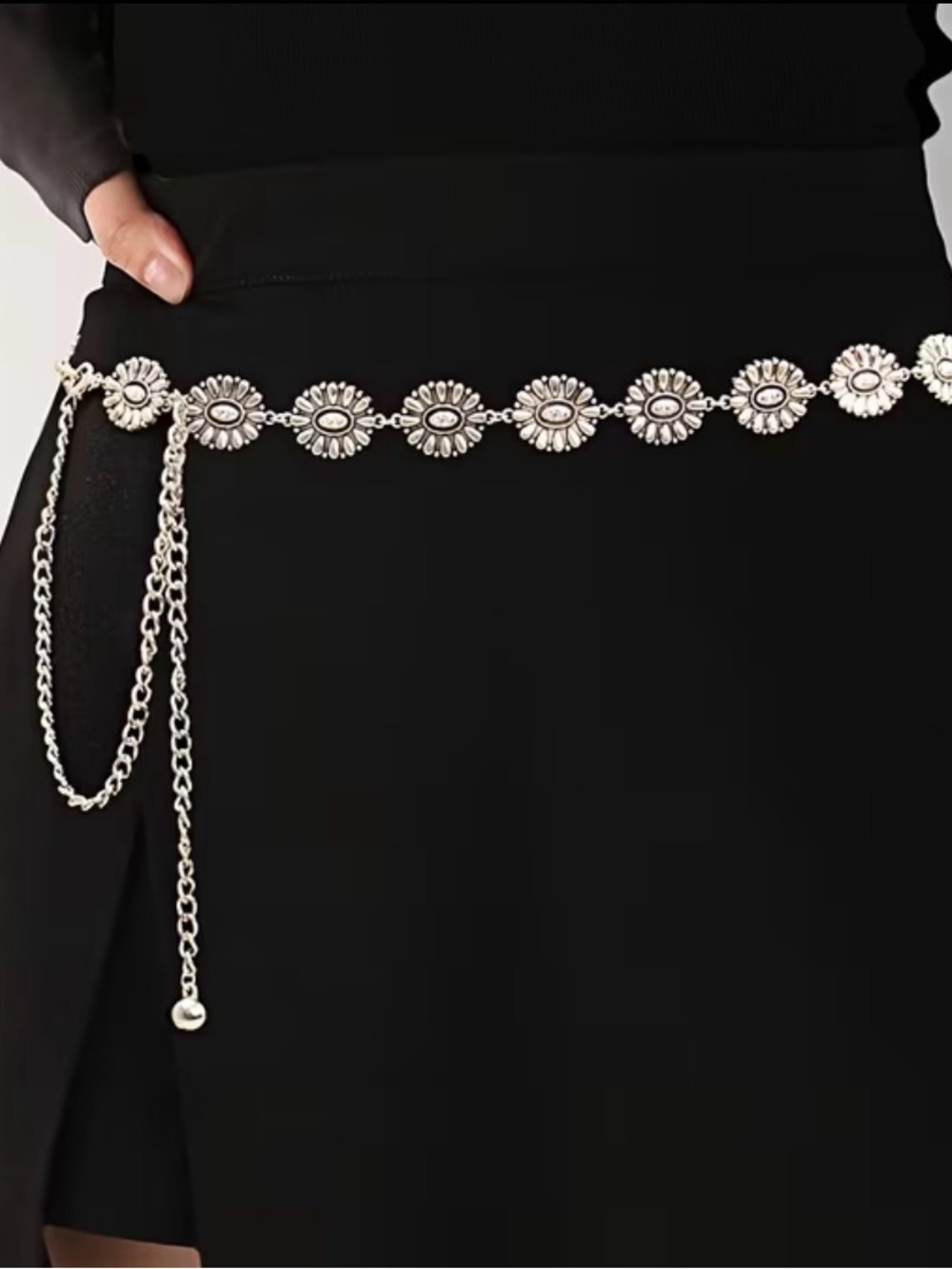 Silver Floral Concho Chain Belt - with sparkly jewels in the middle.